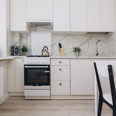 Apart-Smart 5.26 Near Lavina 5 Floor Kharkovskaya Szumi Kültér fotó